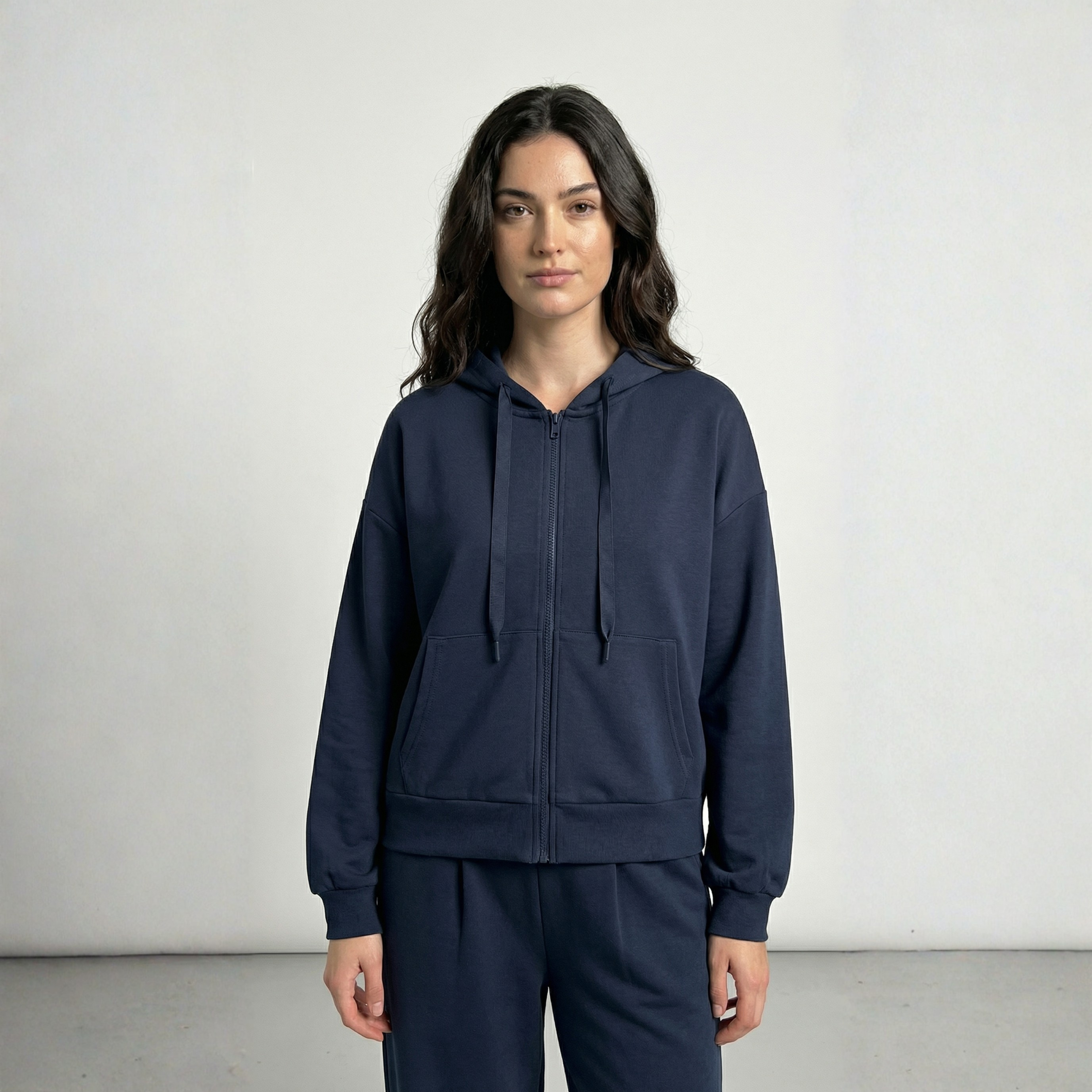 FELPA CROPPED CON CAPPUCCIO VERO MODA