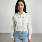CAMICIA CROPPED CON PERLE A FIORI ONLY