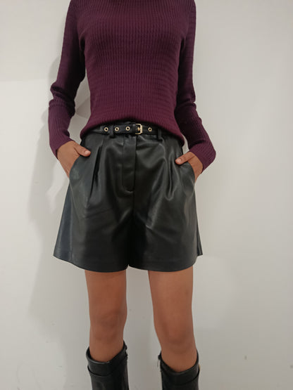 SHORTS ECOPELLE CON CINTURA ONLY