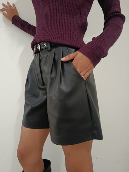 SHORTS ECOPELLE CON CINTURA ONLY