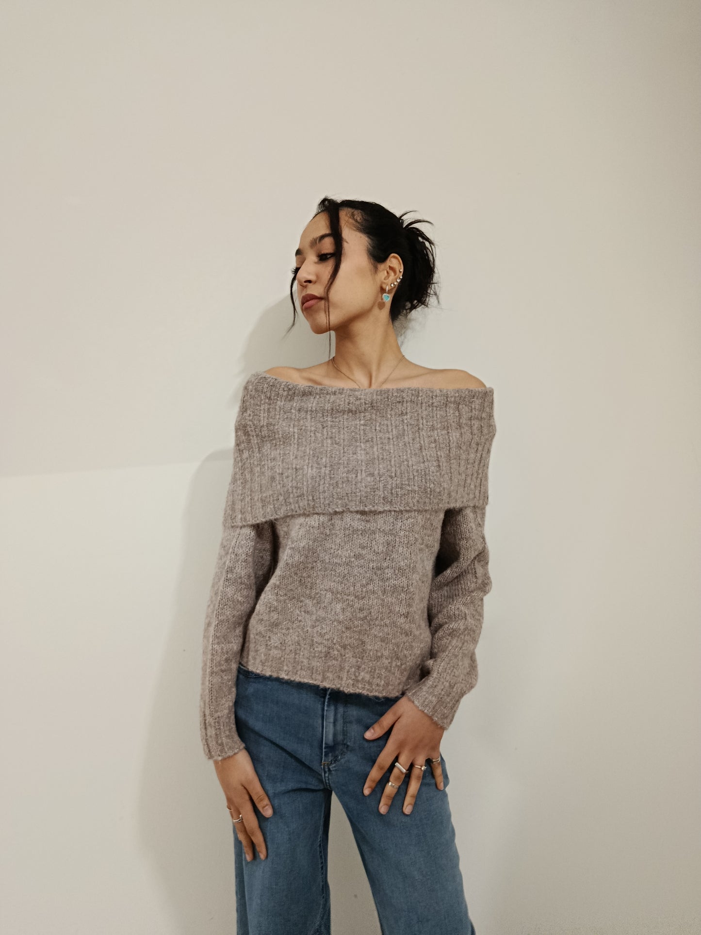 PULLOVER OFF SHOULDER ONLY
